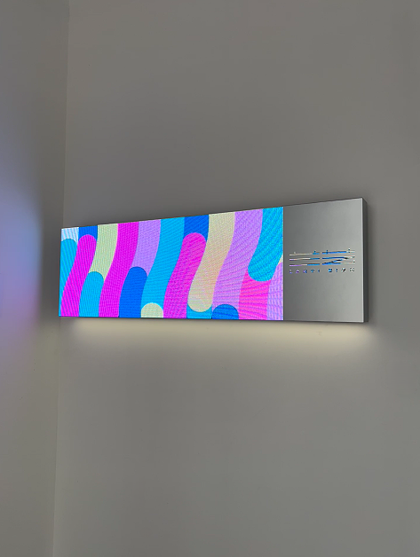 Pantalla LED de mostrador con logo